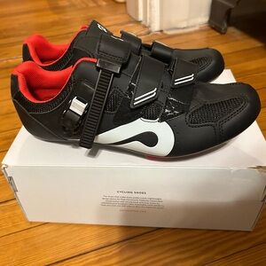 NWOT Peloton Cycling Shoes